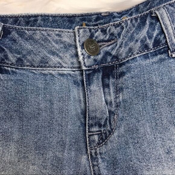 american Rag Motif Cutoff Raw Hem Jean Shorts - Picture 3 of 6